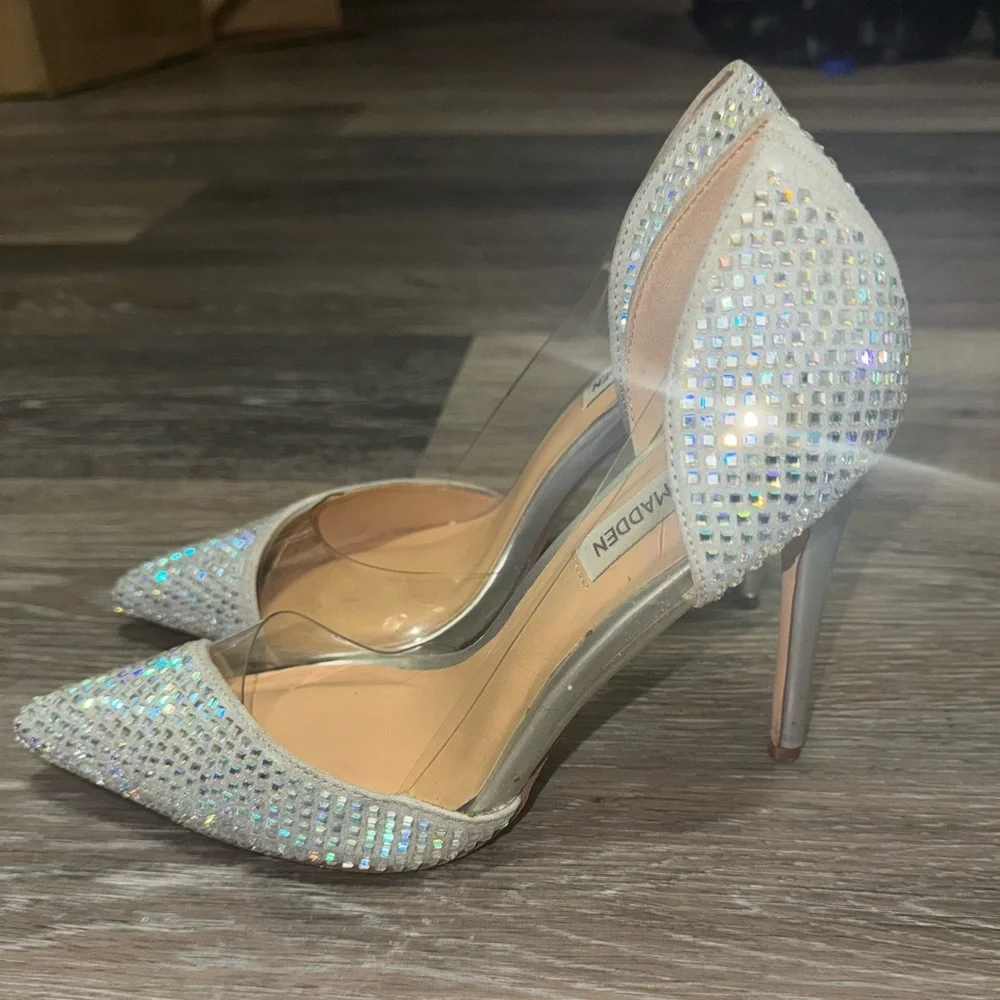 Steve Madden Silver Elata Metallic Heels - Size 8